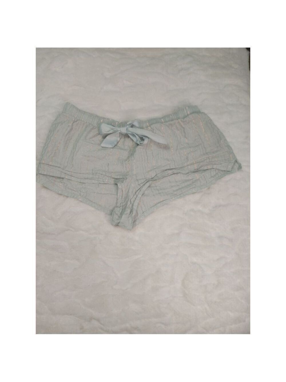 Women's Victoria's Secret Shorts Size M Light Green - Picture 1 of 8